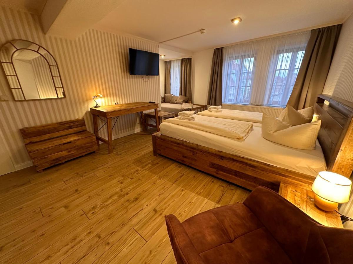 Hotel Zur Goldenen Sonne クヴェードリンブルク エクステリア 写真
